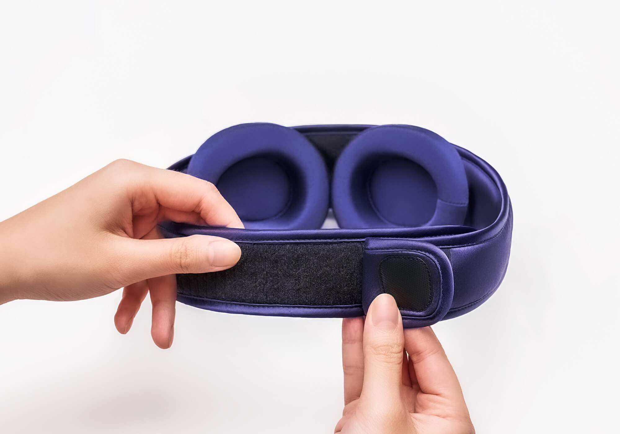 Manta SILK Sleep Mask - Media 5 of 70
